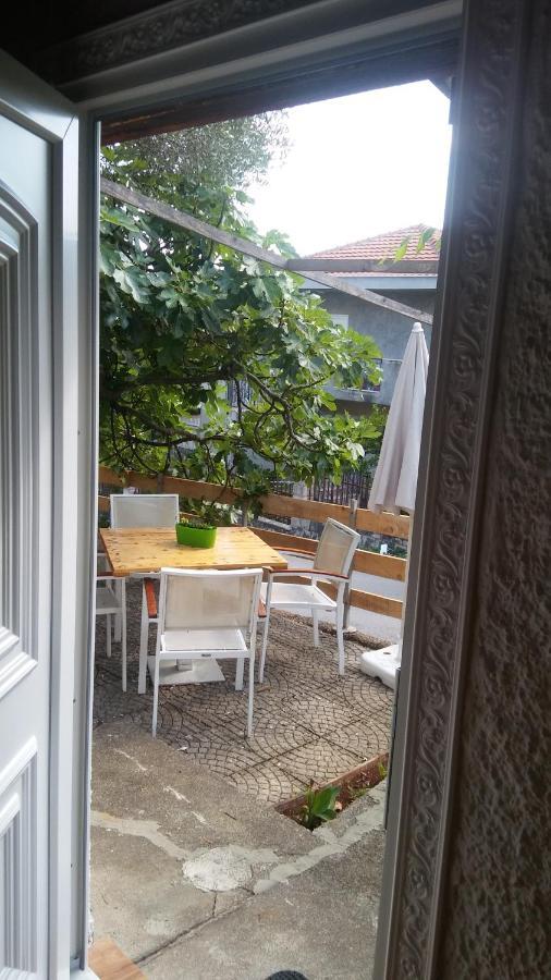 Petkovic Apartmani 1 Tivat Ngoại thất bức ảnh