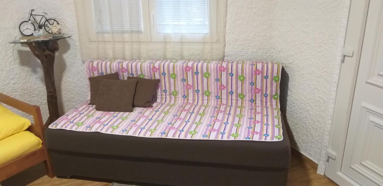 Petkovic Apartmani 1 Tivat Ngoại thất bức ảnh