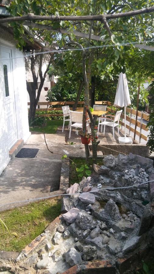 Petkovic Apartmani 1 Tivat Ngoại thất bức ảnh